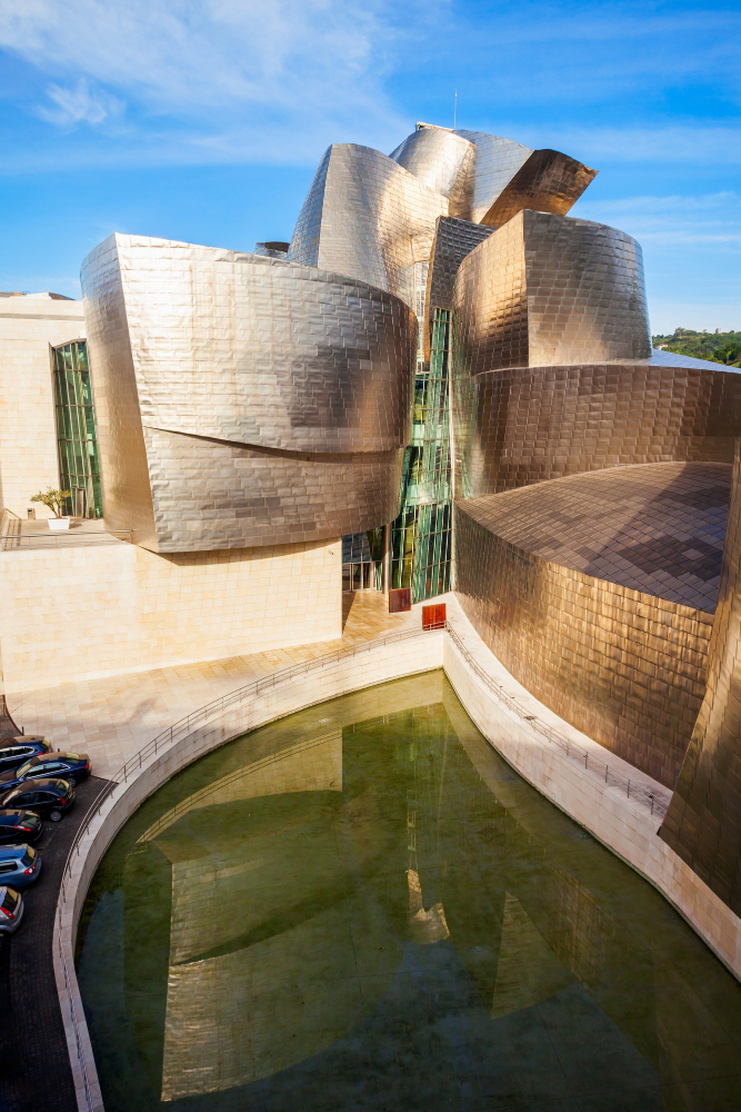 Guggenheim-Museum in Bilbao – futuristische Architektur und Symbol für die Kunst- und Kulturszene der Stadt